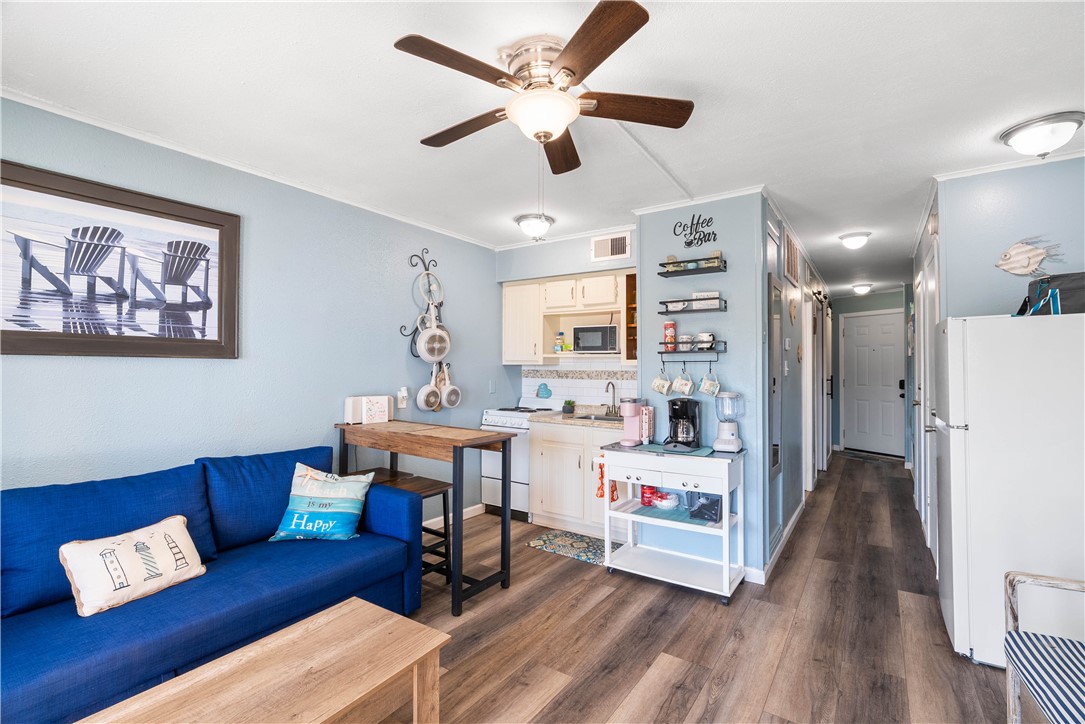 3938 Surfside Boulevard, Unit 3232 Corpus Christi, TX 78402 - Photo 3 of 25