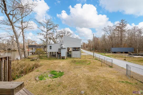 $220,000 | 18739 River Bend Road, Maurepas, LA 70449