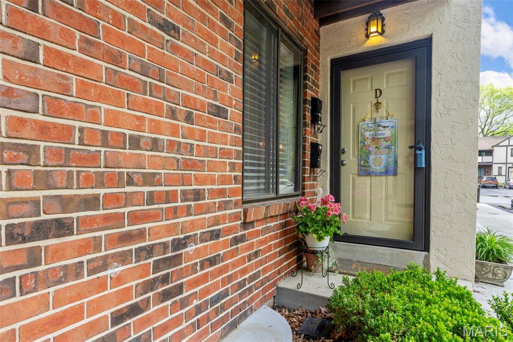 321 Barrington Square Estates, Unit D St. Louis, MO 63122 - Photo 2 of 30