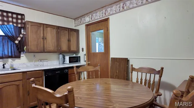 $90,000 | 801 South Borders Avenue, Marissa, IL 62257