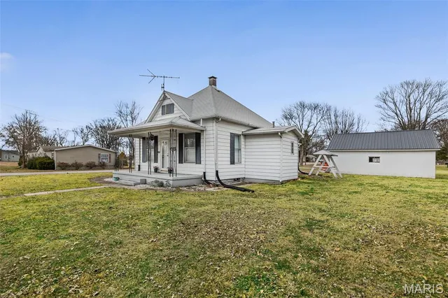 $90,000 | 801 South Borders Avenue, Marissa, IL 62257