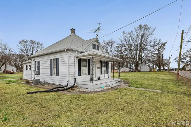 $90,000 | 801 South Borders Avenue, Marissa, IL 62257