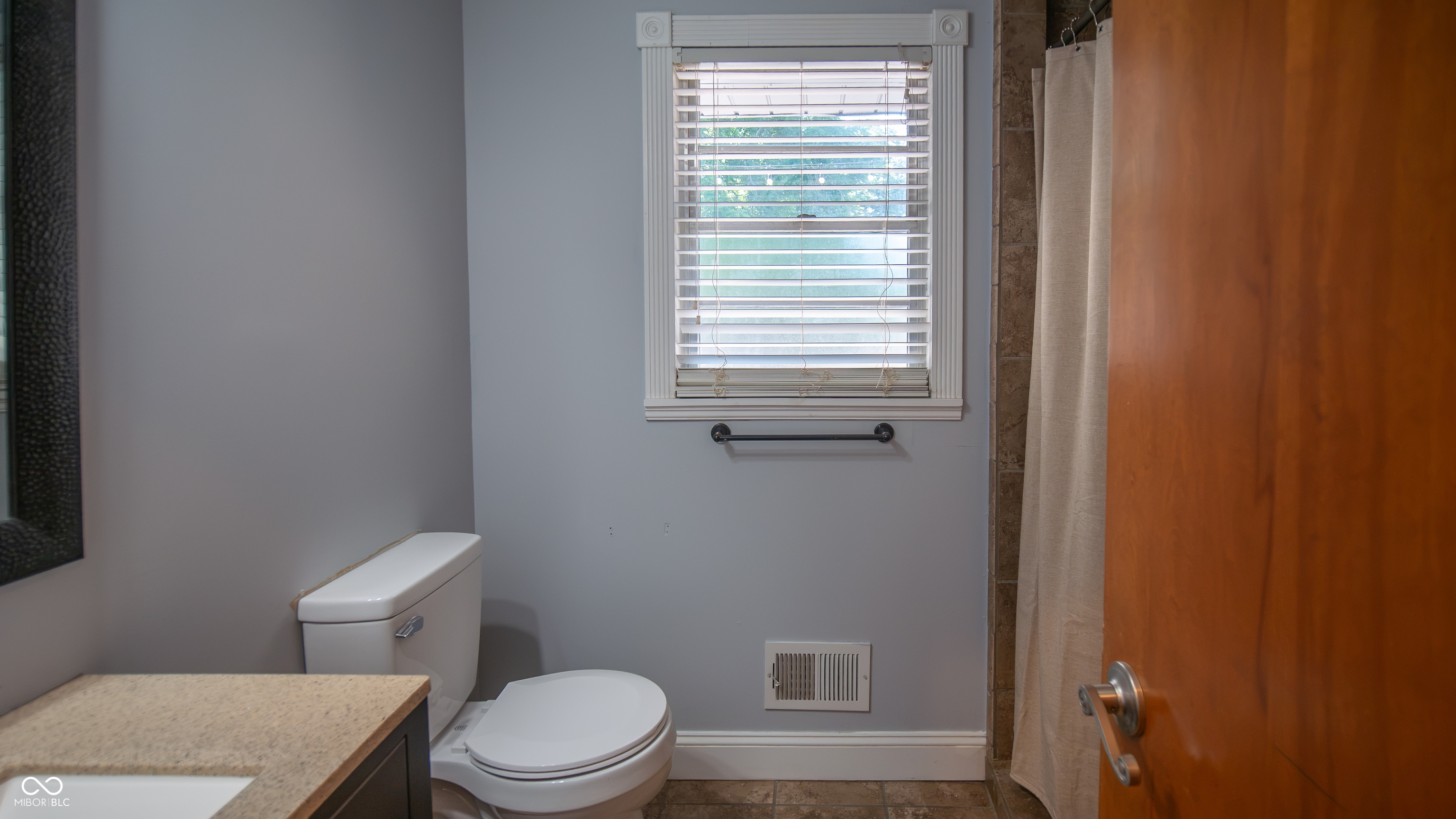 5855 Andover Road Indianapolis, IN 46220 - Photo 18 of 59