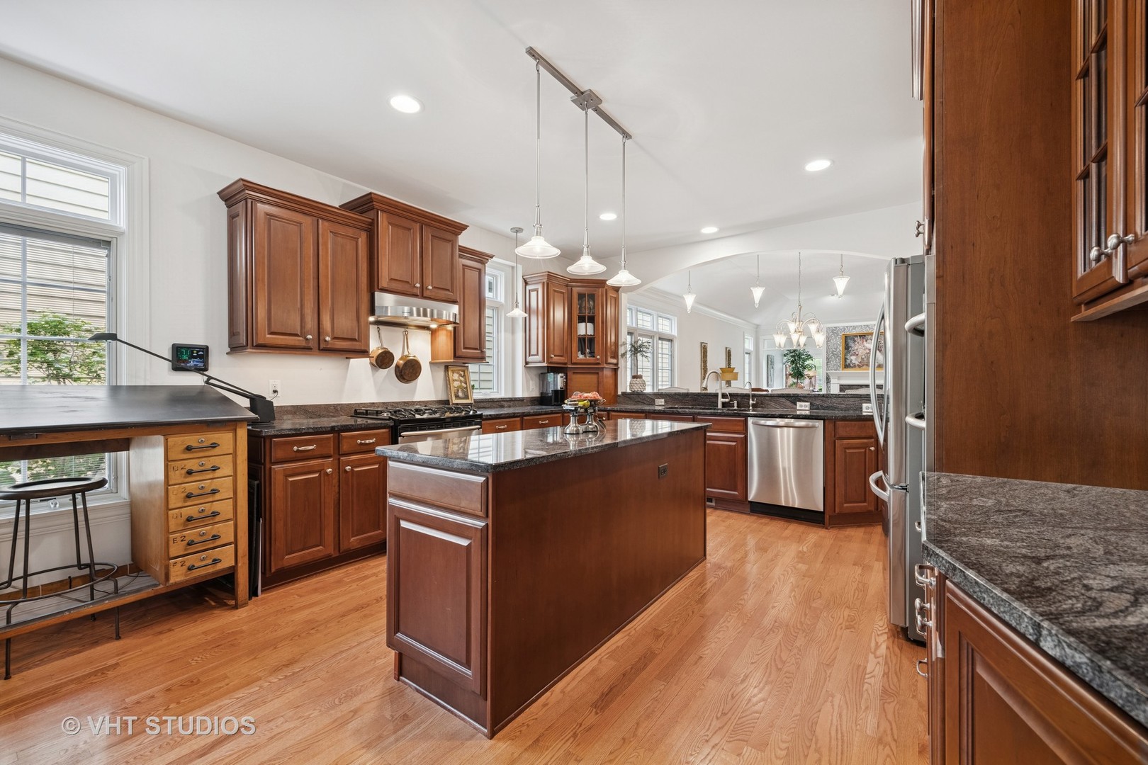 4224 Weatherstone Road Crystal Lake, IL 60014 - Photo 5 of 35 Gallery Image 5