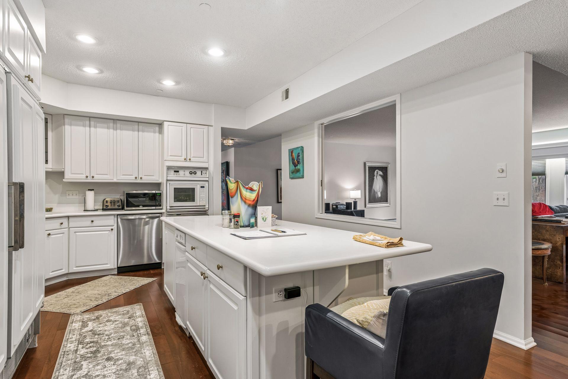 1830 Eagle Ridge Drive, Unit 2010 Mendota Heights, MN 55118 - Photo 14 of 42