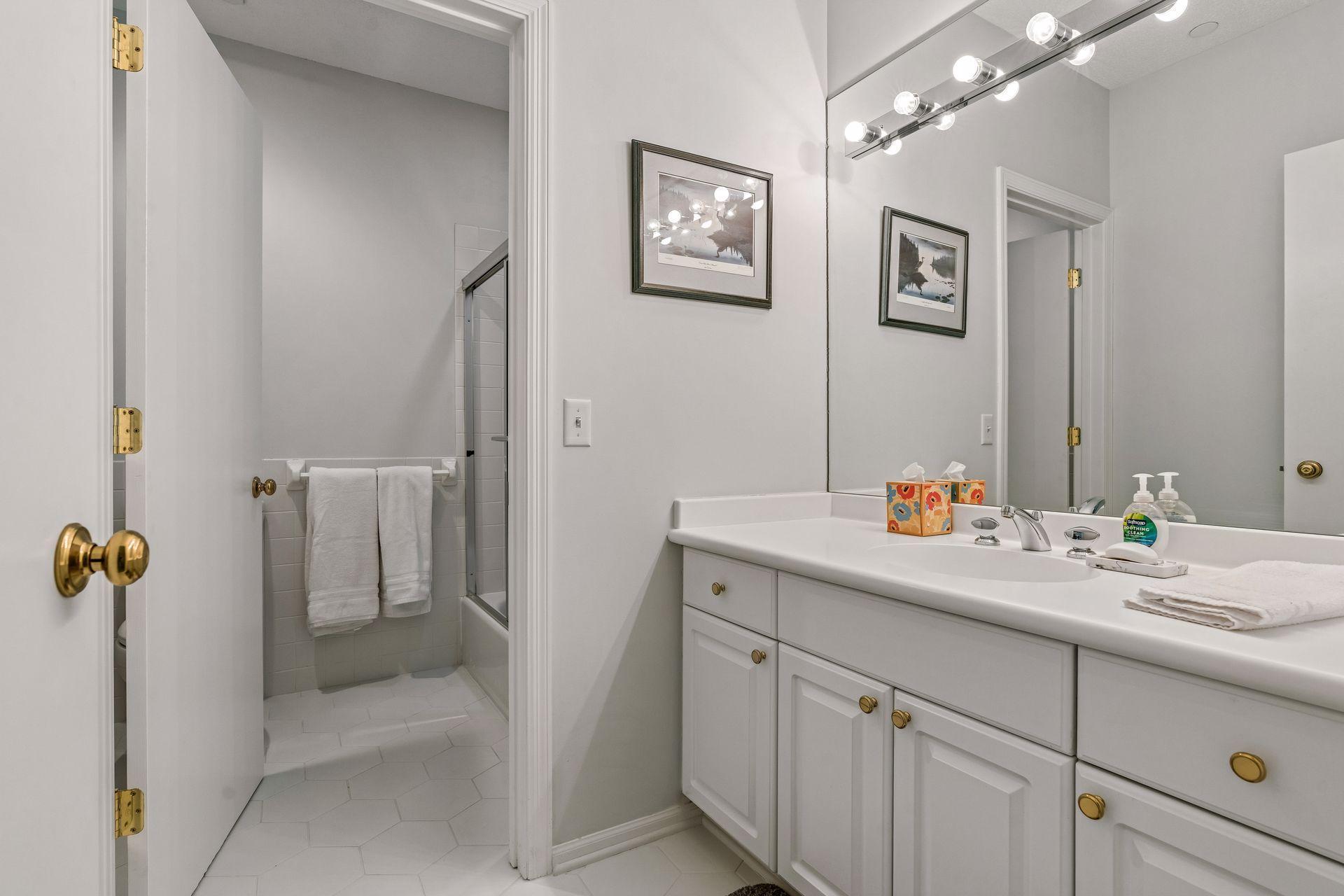 1830 Eagle Ridge Drive, Unit 2010 Mendota Heights, MN 55118 - Photo 22 of 42