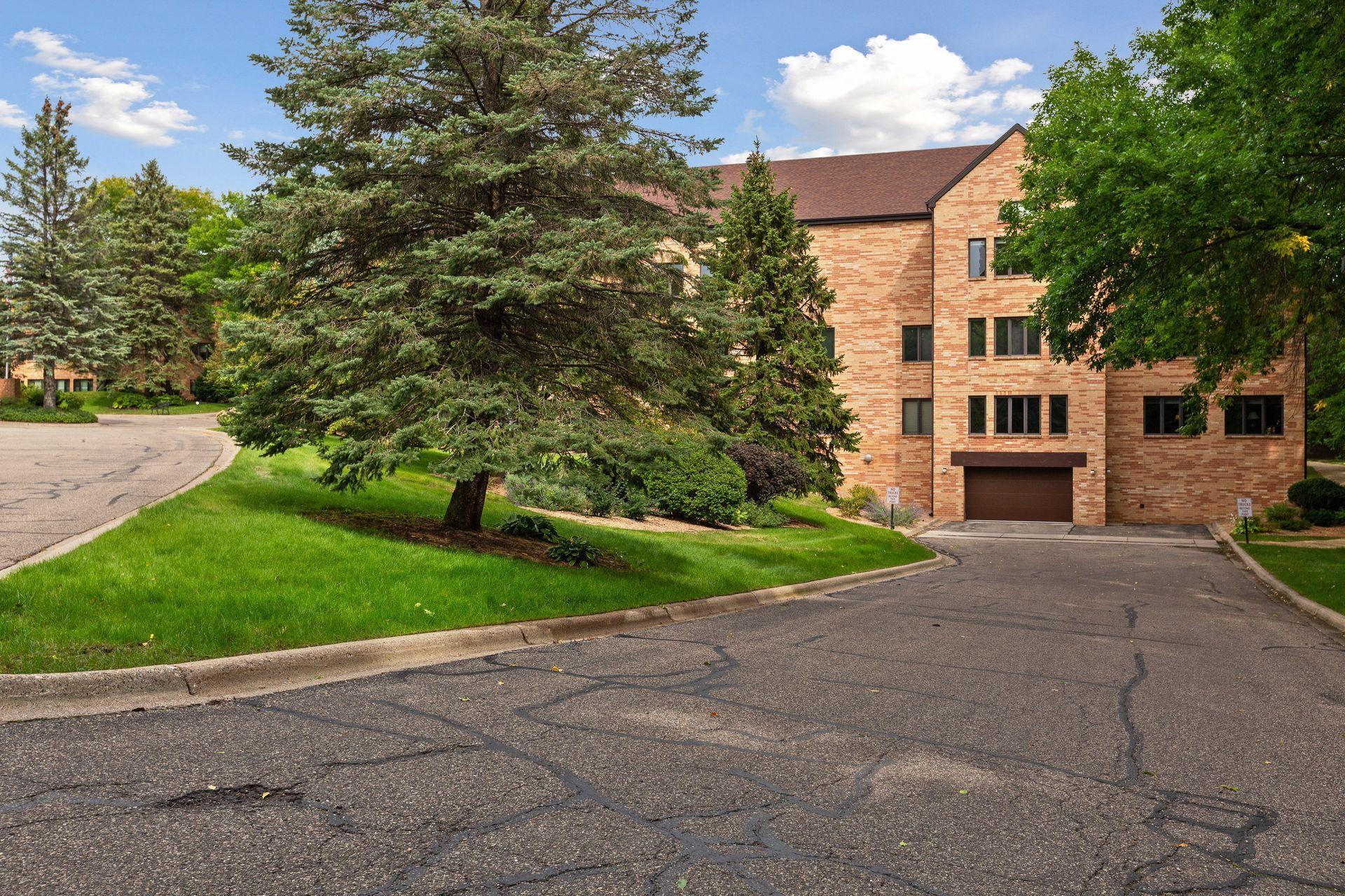 1830 Eagle Ridge Drive, Unit 2010 Mendota Heights, MN 55118 - Photo 41 of 42