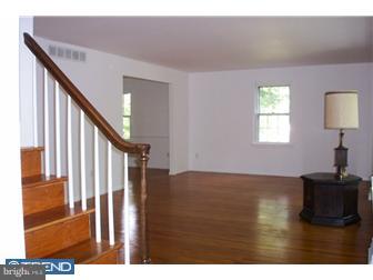 7 Whitby Road Cherry Hill, NJ 08003 - Photo 4 of 12 Living Room