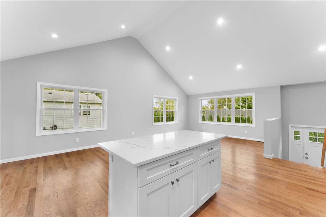 178 Highland Street Cranston, RI 02920 - Photo 11 of 49