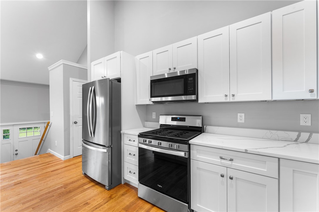 178 Highland Street Cranston, RI 02920 - Photo 13 of 49