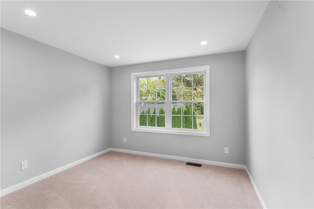 178 Highland Street Cranston, RI 02920 - Photo 16 of 49