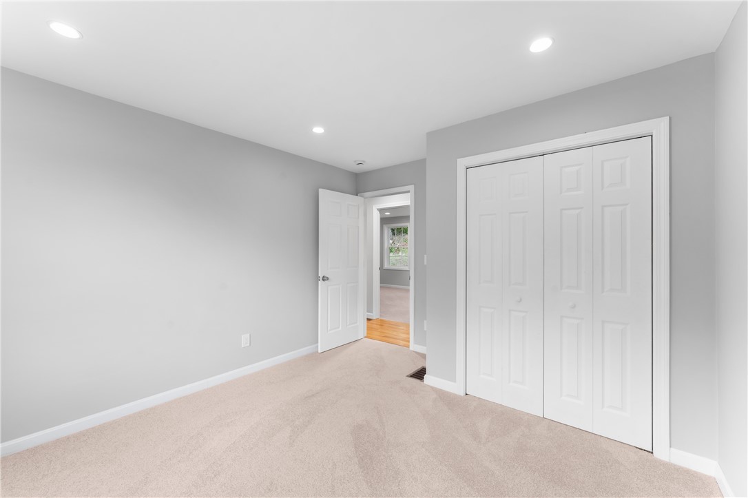 178 Highland Street Cranston, RI 02920 - Photo 21 of 49