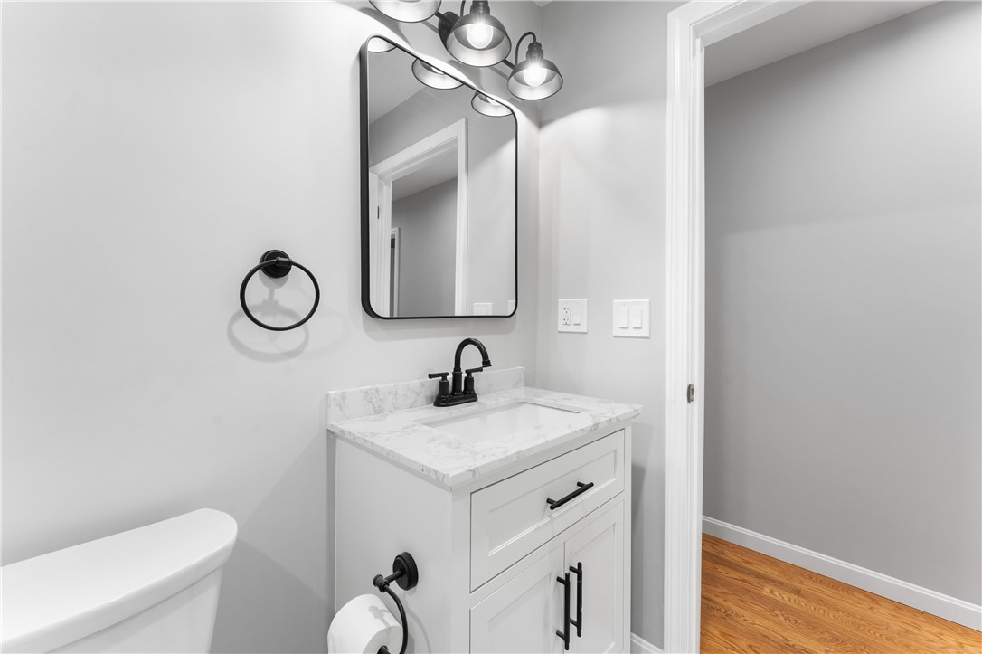 178 Highland Street Cranston, RI 02920 - Photo 24 of 49