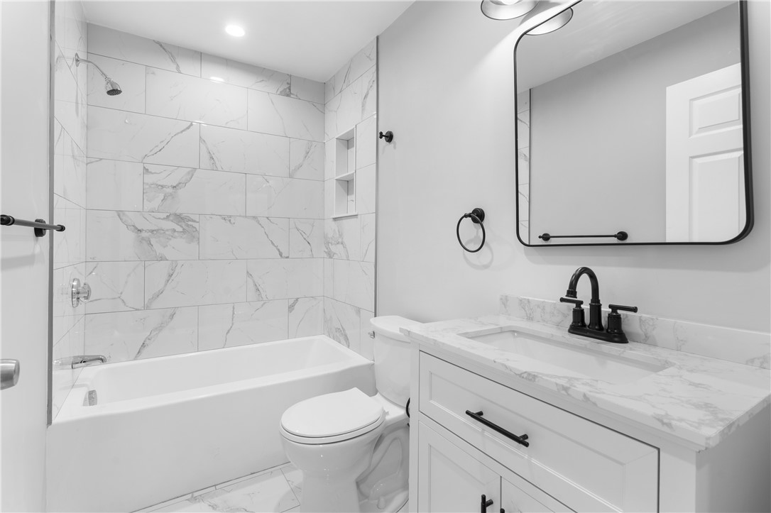 178 Highland Street Cranston, RI 02920 - Photo 25 of 49