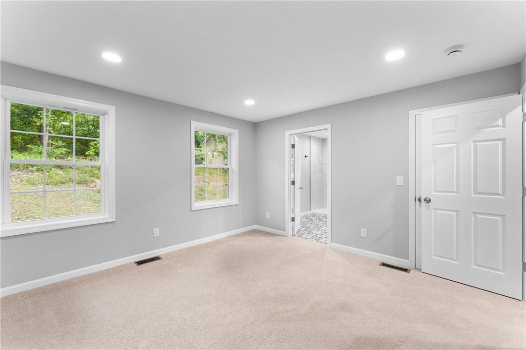 178 Highland Street Cranston, RI 02920 - Photo 27 of 49