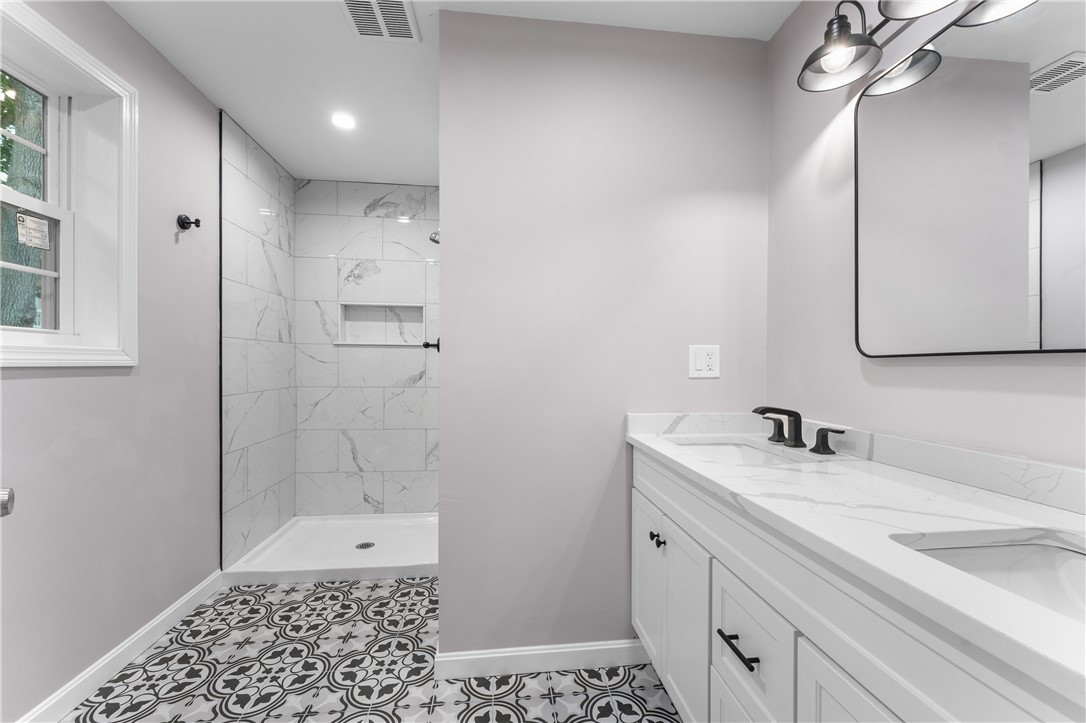 178 Highland Street Cranston, RI 02920 - Photo 29 of 49