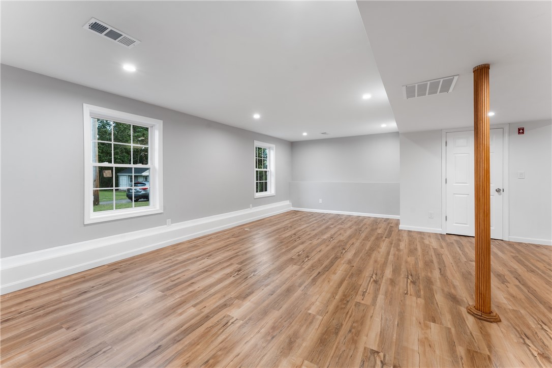 178 Highland Street Cranston, RI 02920 - Photo 32 of 49