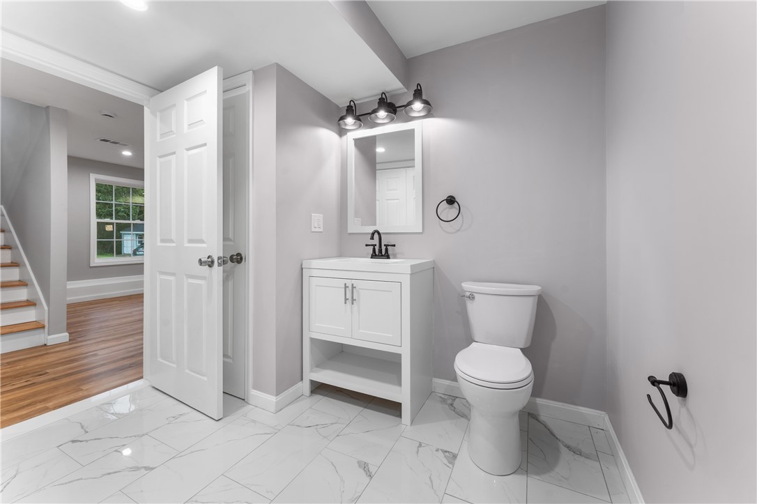 178 Highland Street Cranston, RI 02920 - Photo 39 of 49