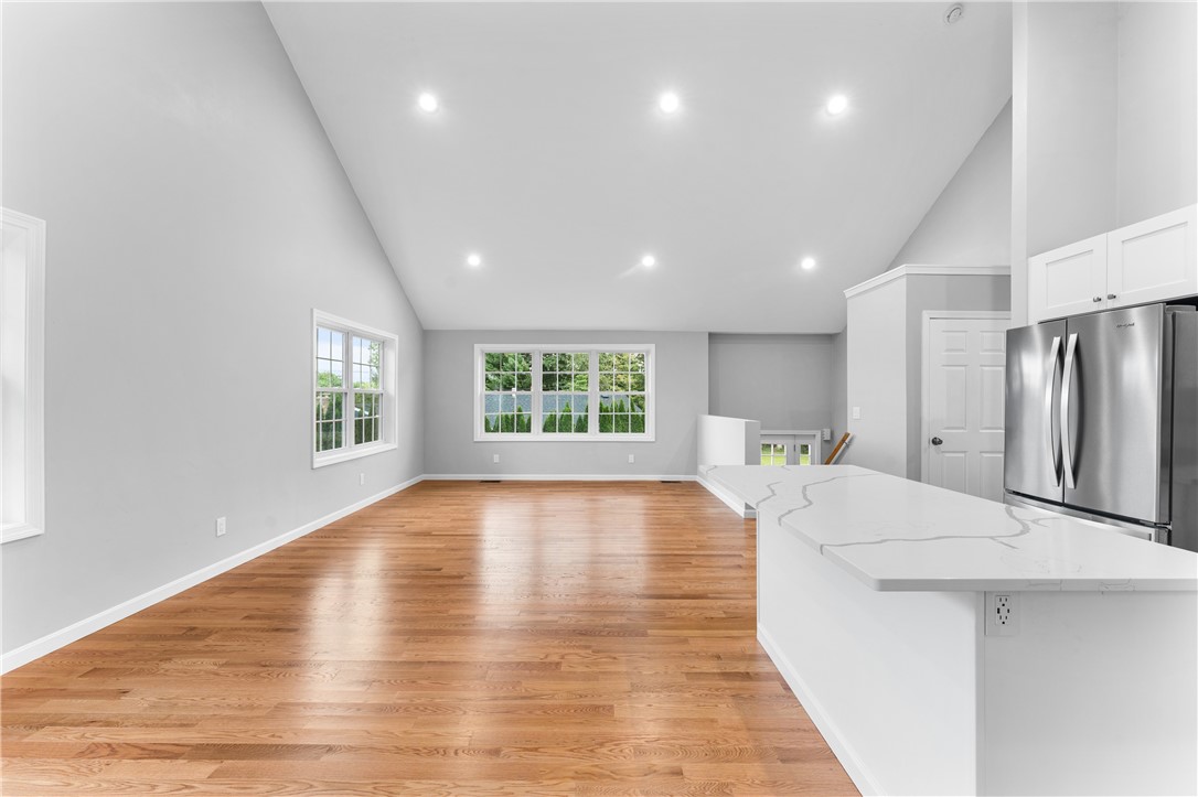 178 Highland Street Cranston, RI 02920 - Photo 9 of 49