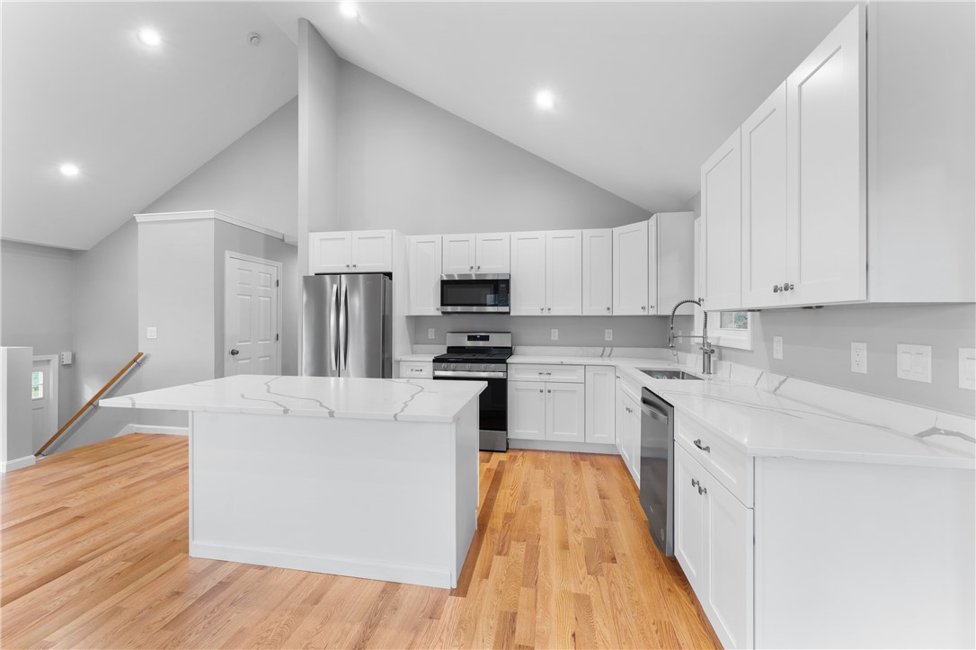 178 Highland Street Cranston, RI 02920 - Photo 10 of 49