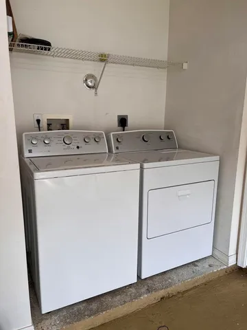 $2,500 | 1107 Via Jardin, Riviera Beach, FL 33418