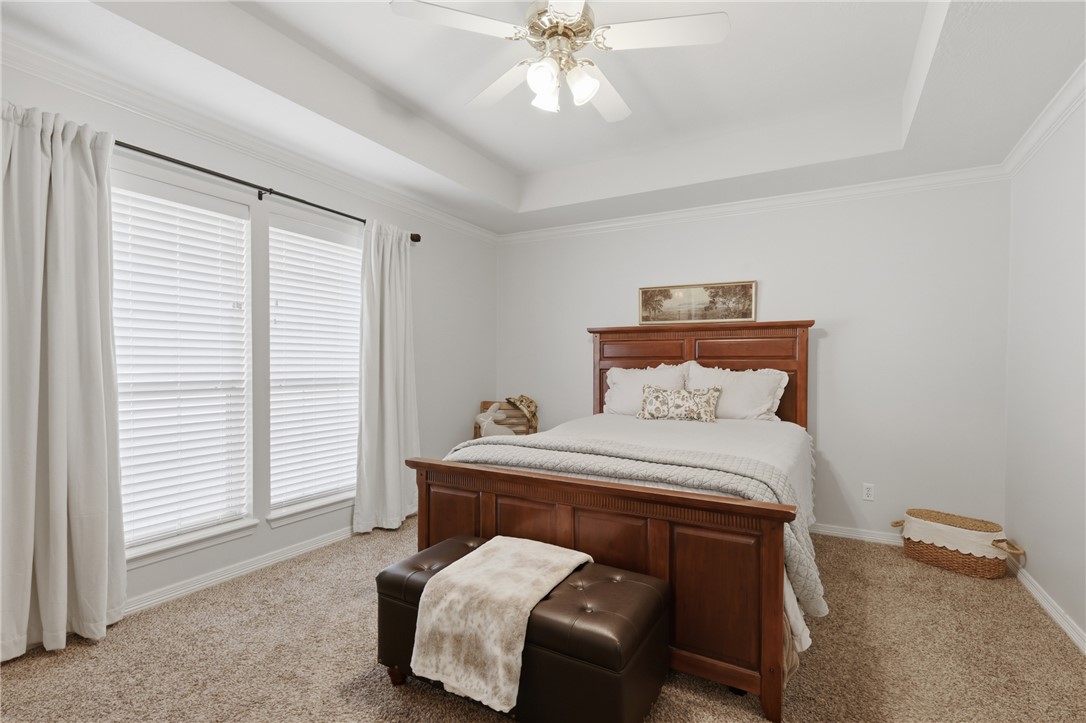 4600 Kensington Road Bryan, TX 77802 - Photo 17 of 31 Primary bedroom