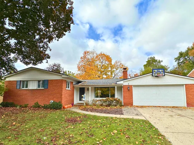 $334,900 | 16365 Farmington Road, Livonia, MI 48154