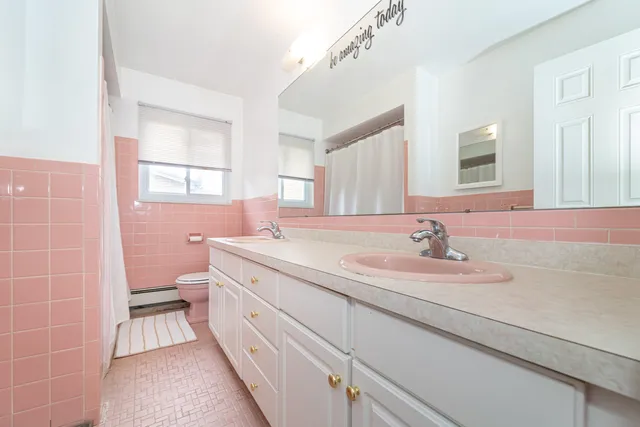 $334,900 | 16365 Farmington Road, Livonia, MI 48154