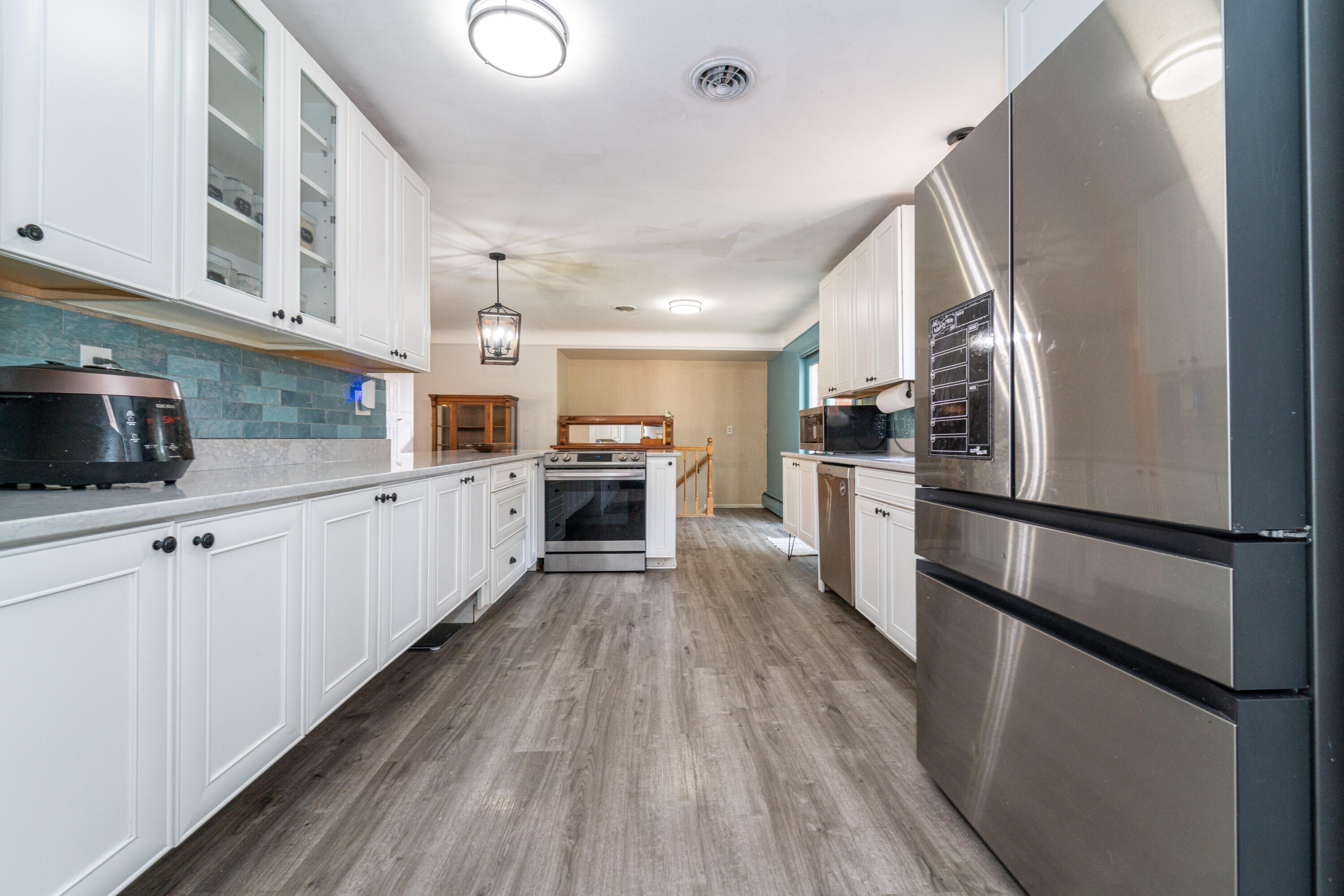 16365 Farmington Road Livonia, MI 48154 - Photo 4 of 19 Kitchen