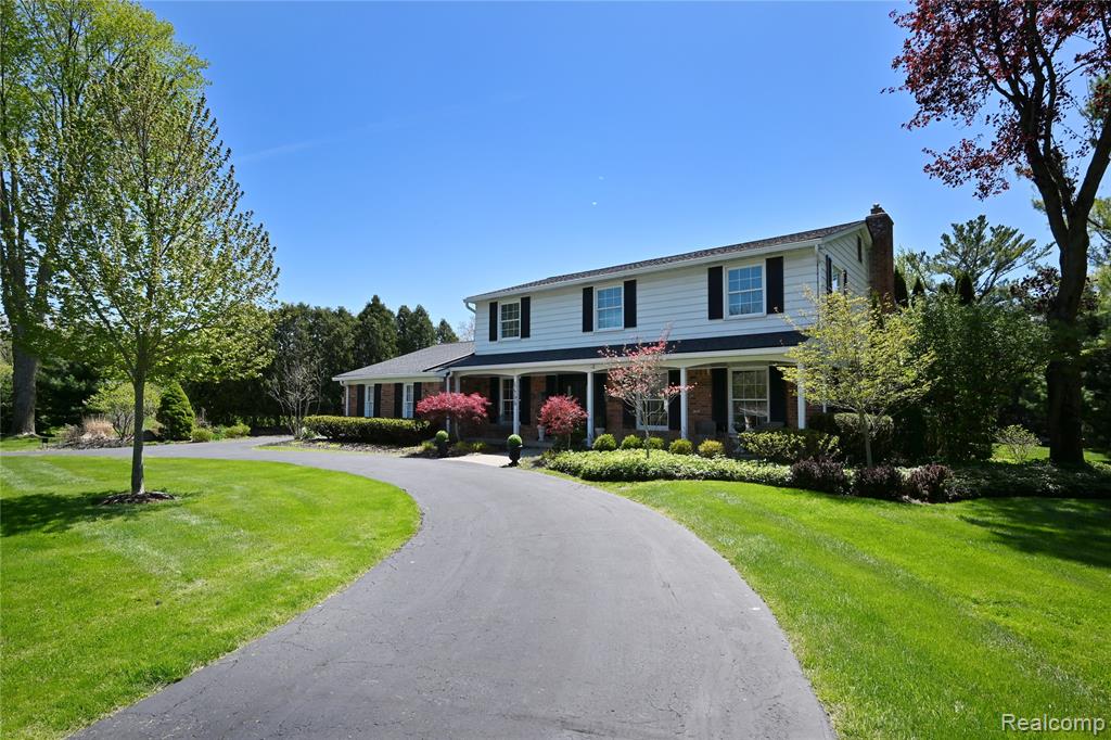 4655 Walnut Lake Road Bloomfield Hills, MI 48301 - Photo 1 of 41 Gallery Image 1