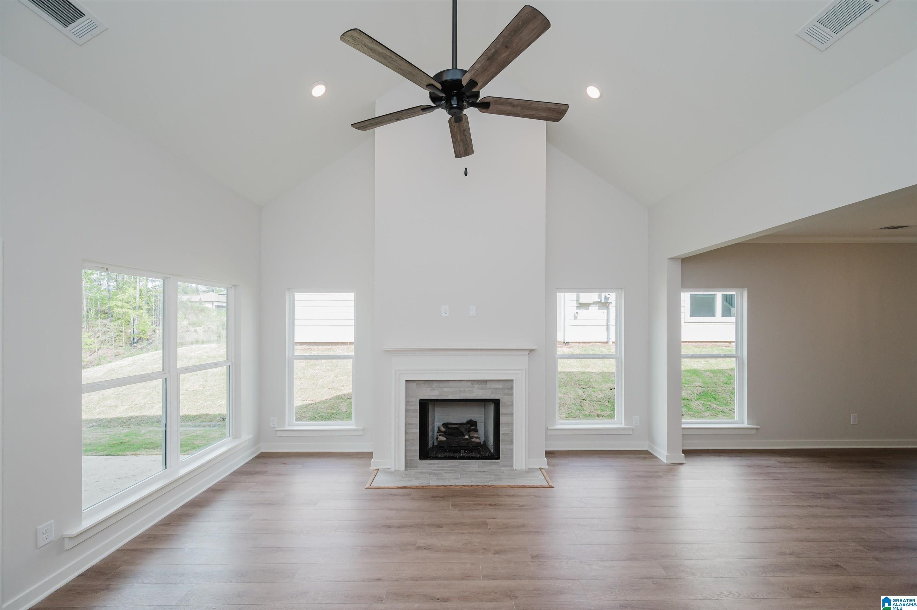252 Ridge Boulevard Alabaster, AL 35007 - Photo 9 of 31 Gallery Image 9