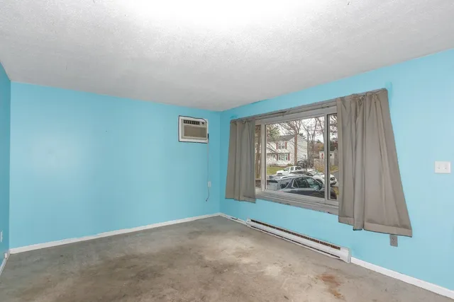 $345,000 | 5 Sunnyside Lane, Unit R, Derry, NH 03038