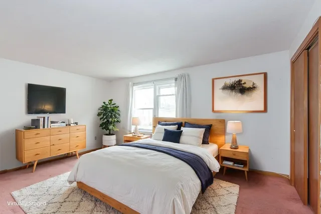 $345,000 | 5 Sunnyside Lane, Unit R, Derry, NH 03038