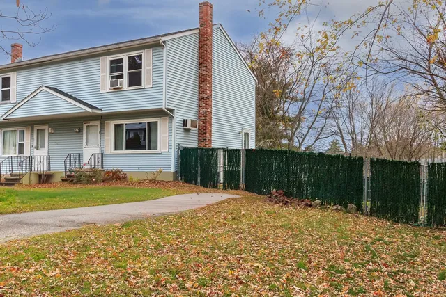 $345,000 | 5 Sunnyside Lane, Unit R, Derry, NH 03038