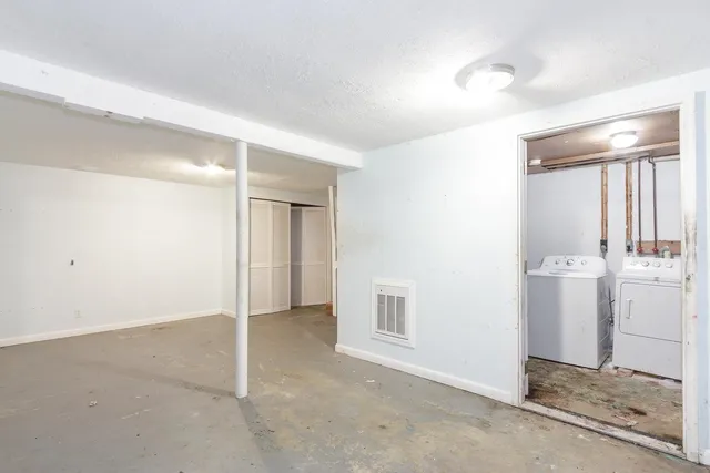 $345,000 | 5 Sunnyside Lane, Unit R, Derry, NH 03038