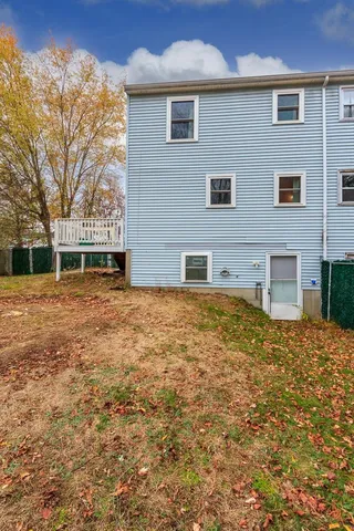 $345,000 | 5 Sunnyside Lane, Unit R, Derry, NH 03038