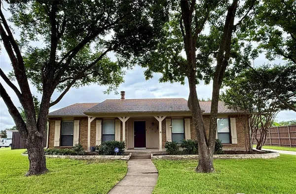 $2,750 | 435 Clear Creek Lane, Coppell, TX 75019