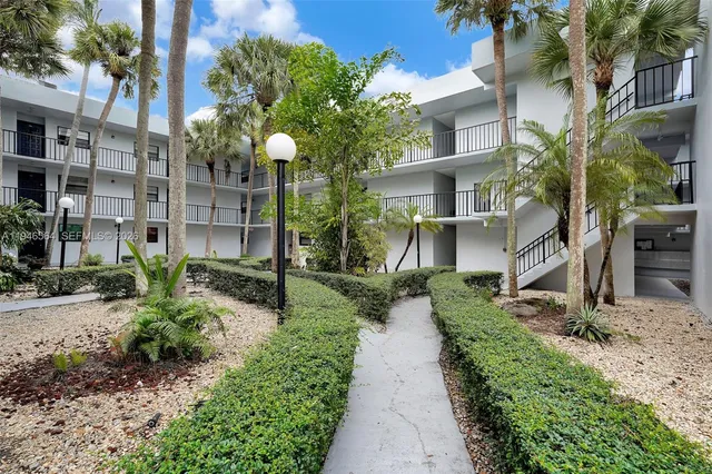 $295,000 | 10825 Southwest 112th Avenue, Unit 216, Miami, FL 33176