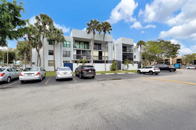 $295,000 | 10825 Southwest 112th Avenue, Unit 216, Miami, FL 33176