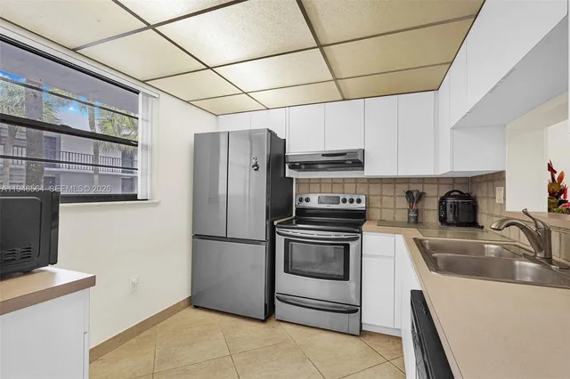 $295,000 | 10825 Southwest 112th Avenue, Unit 216, Miami, FL 33176