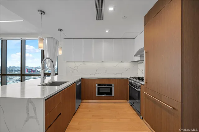 $1,488,000 | 134-37 35th Avenue, Unit 11A | Flushing