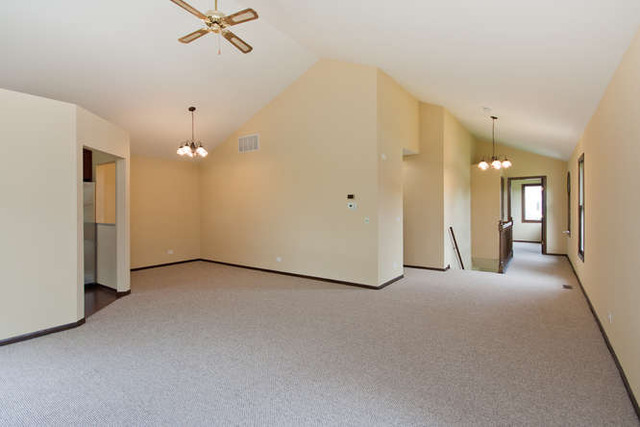 151 Inverness Court, Unit A Elk Grove Village, IL 60007 - Photo 6 of 25