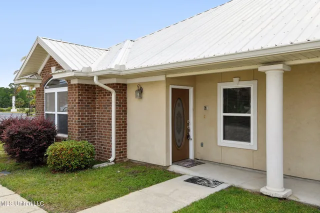 $1,295 | 6147 Firestone Street, Unit B 1, Ocean Springs, MS 39564