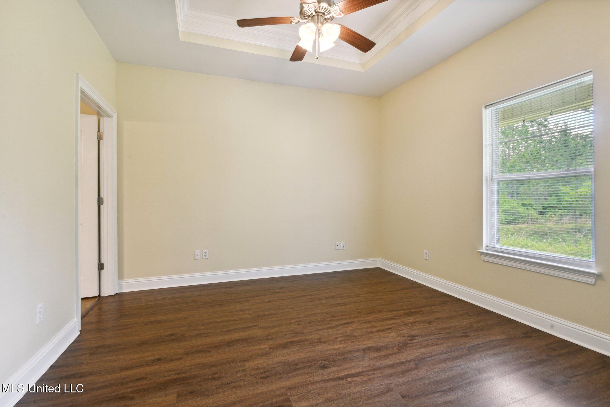 6147 Firestone Street, Unit B 1 Ocean Springs, MS 39564 - Photo 16 of 23 017