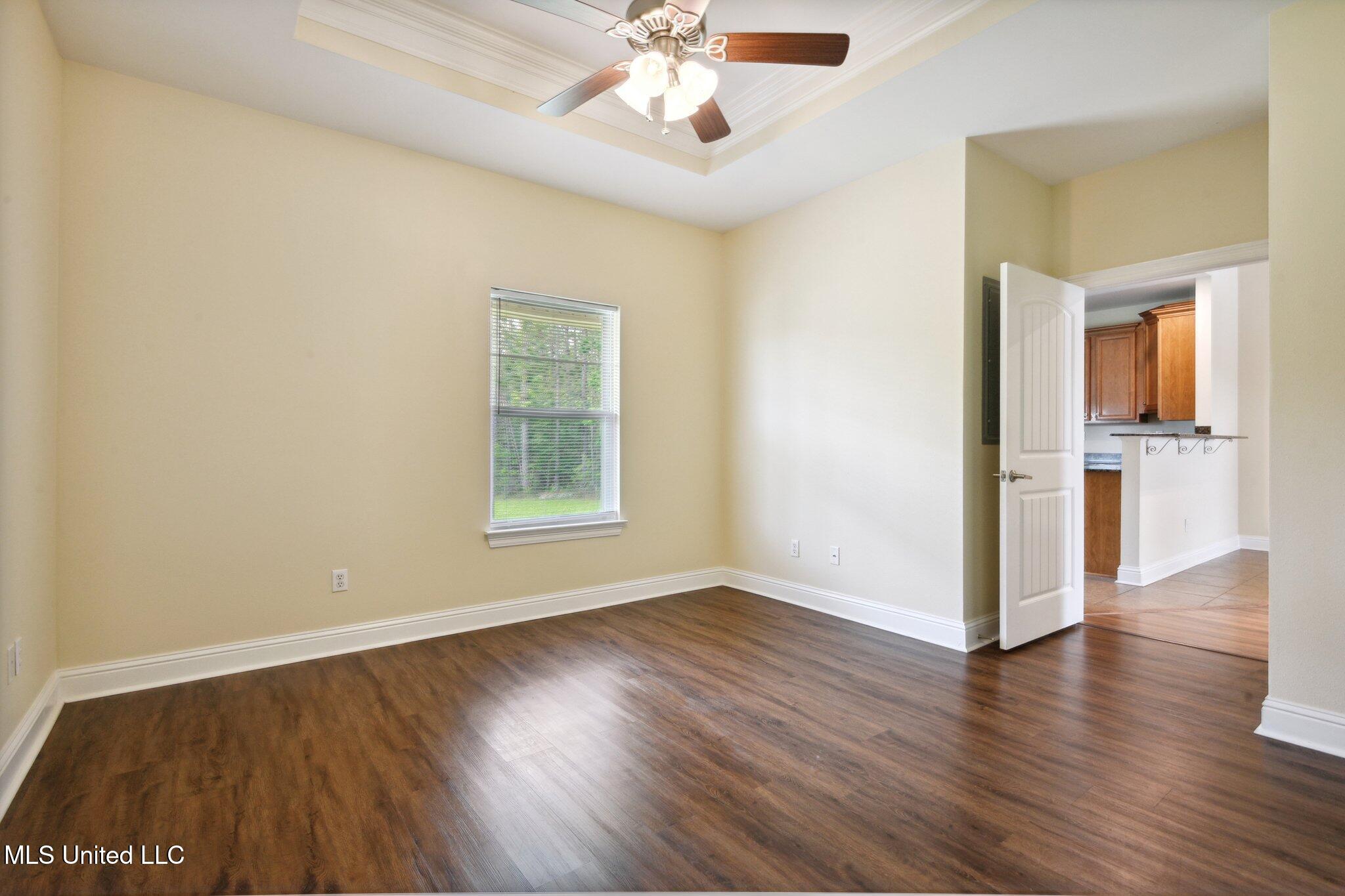 6147 Firestone Street, Unit B 1 Ocean Springs, MS 39564 - Photo 17 of 23 018