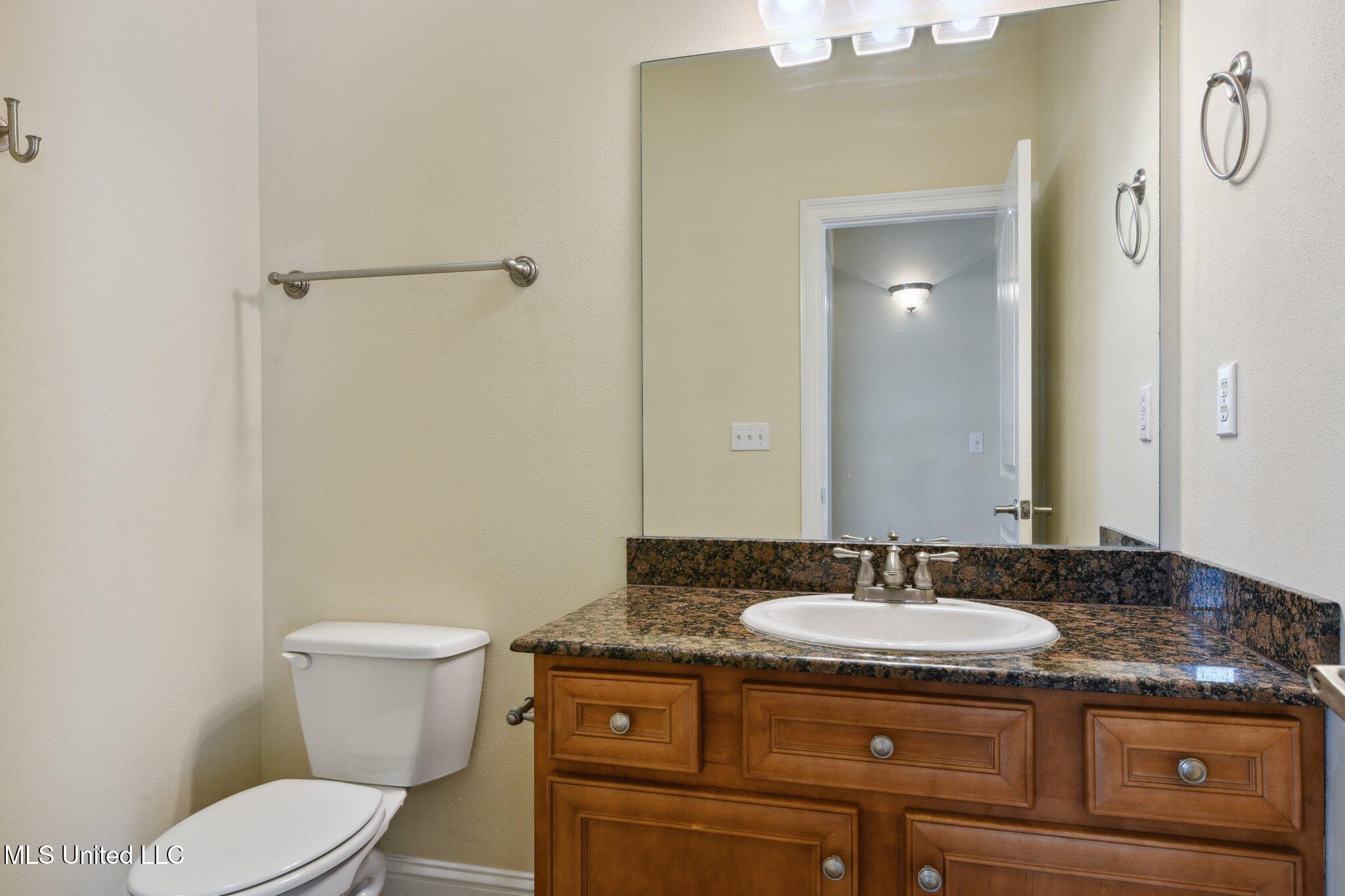 6147 Firestone Street, Unit B 1 Ocean Springs, MS 39564 - Photo 22 of 23 023