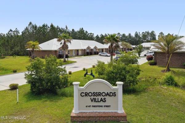 $1,295 | 6147 Firestone Street, Unit B 1, Ocean Springs, MS 39564