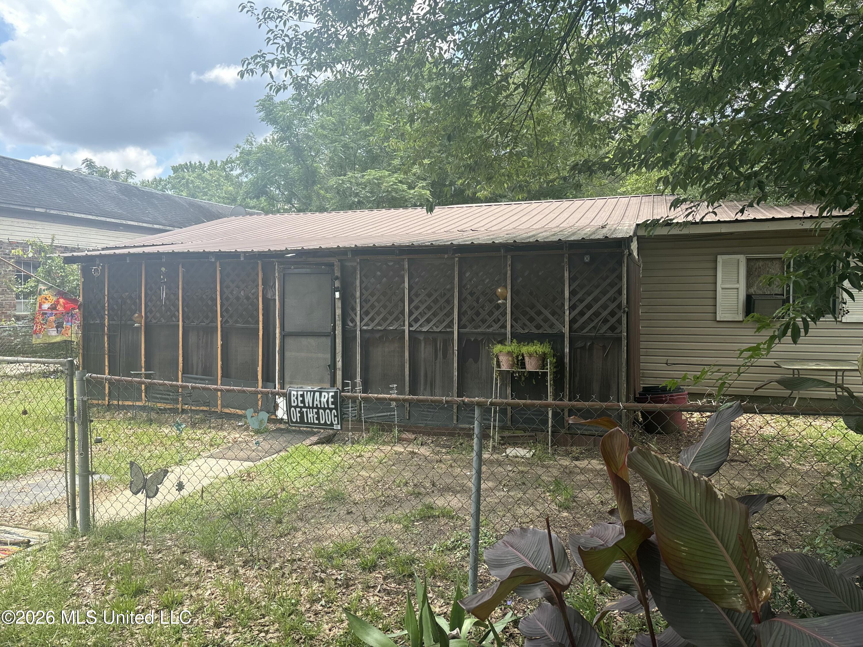 301 McSwain Road Hattiesburg, MS 39401 - Photo 2 of 4 80030211320__943D6D43-37CD-4691-82EE-7A9
