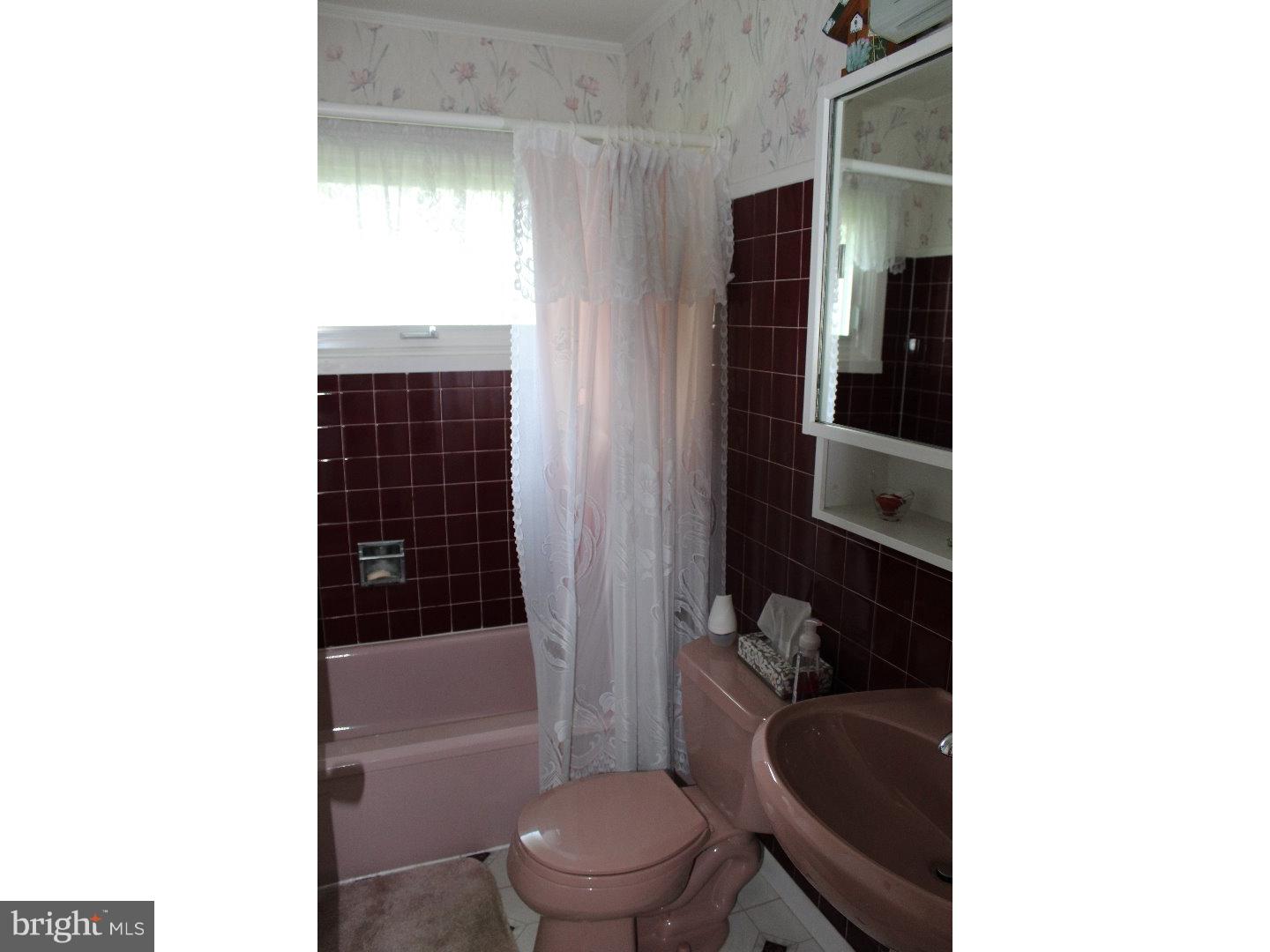 37 Rose Apple Road Levittown, PA 19056 - Photo 14 of 21