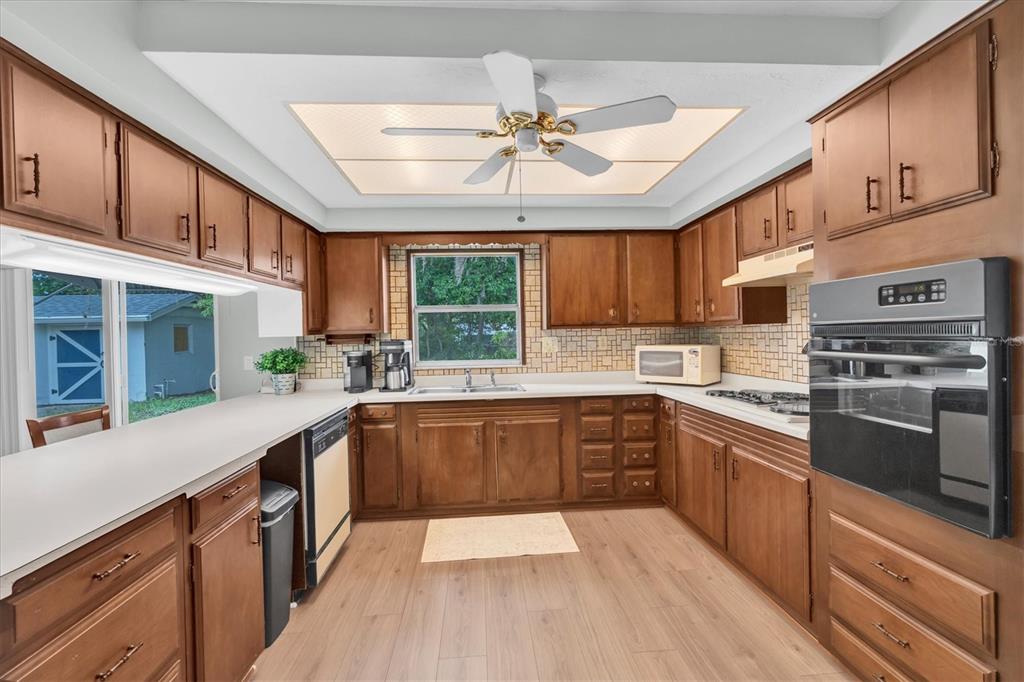 5857 Baker Road New Port Richey, FL 34653 - Photo 6 of 37